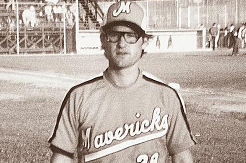 BaseballHistoryNut on X: Kurt Russell in a Portland Mavericks jersey, his  father Bing owned the team.  / X