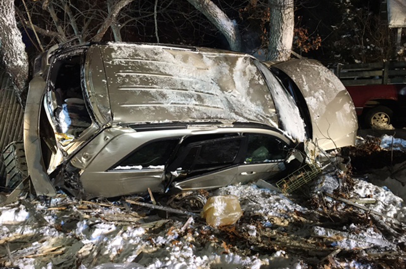 Cars towed after Chilmark crash - The Martha's Vineyard Times