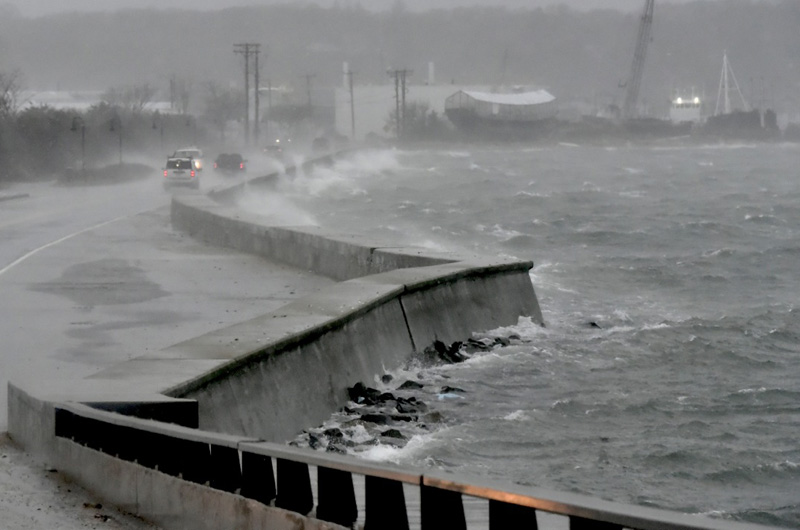 The Vineyard Gazette - Martha's Vineyard News | Winter Storm Batters ...