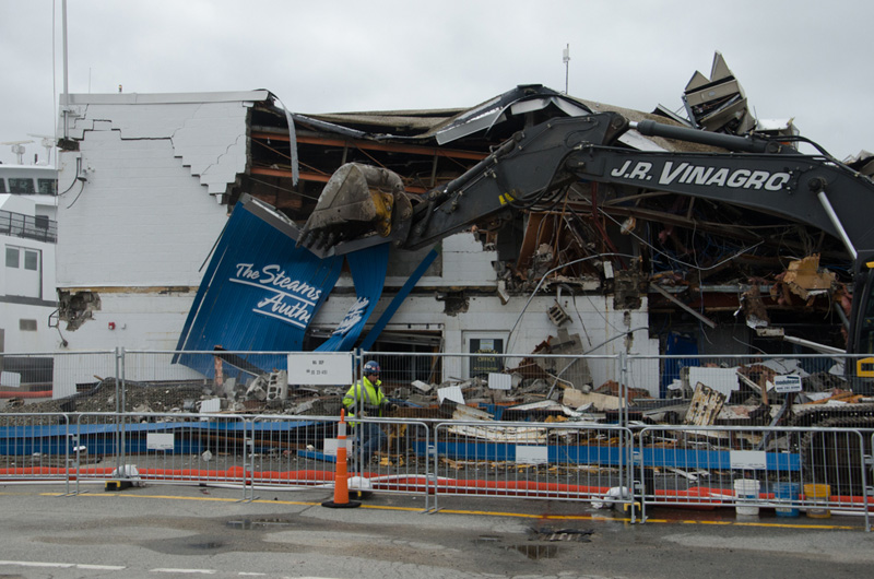 The Vineyard Gazette Martha S Vineyard News Demolition Begins