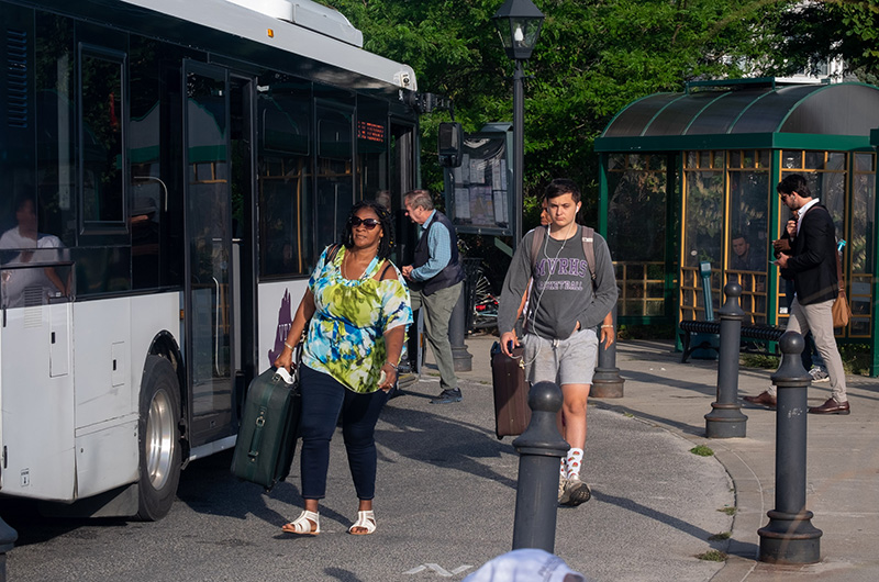 martha's vineyard bus