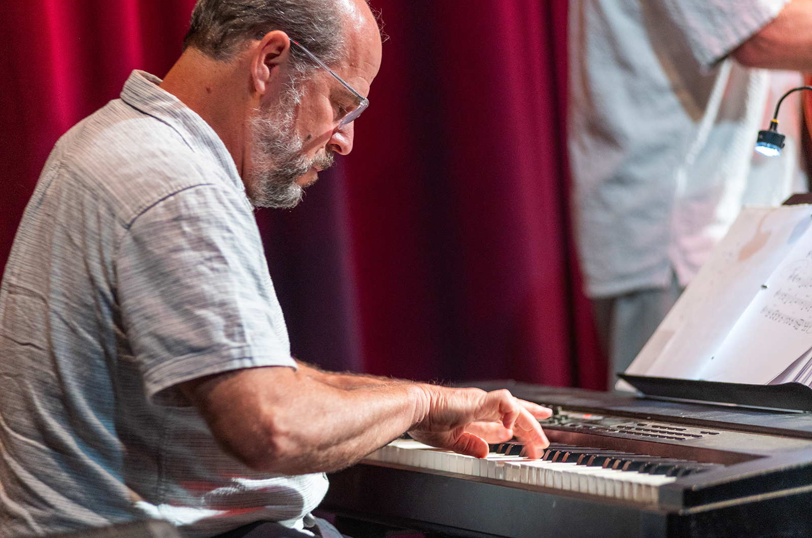 Jeremy Berlin on the keys.