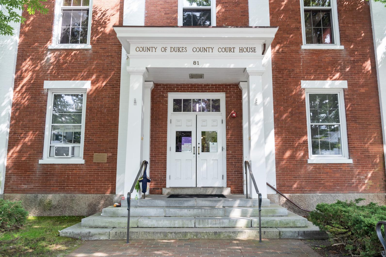 The Vineyard Gazette Martha #39 s Vineyard News Grand Jury Hands Down