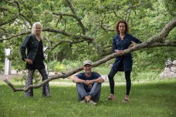 Kate Davis, David Heilbroner and Tamara Weiss collaborated on documentary Into the Gig.