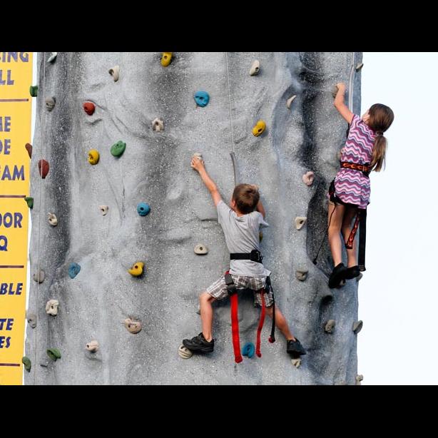 colton lauren rock wall