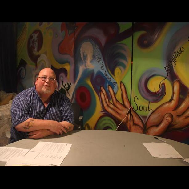 Toni Lombardi painting mural