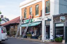 The facade of The Green Room in Vineyard Haven gets gussied up.