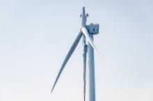 Broken blade on Vineyard Wind Turbine AW 38.