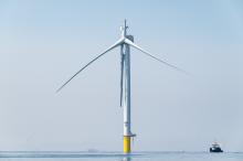 Broken blade on Vineyard Wind Turbine AW 38.