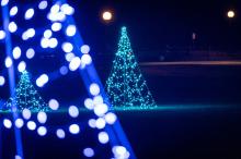 'Tis the season to be jolly Fa la la la la, la la la la (fa la la la la, la la la la).