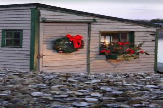 scallop shell shack Christmas wreath