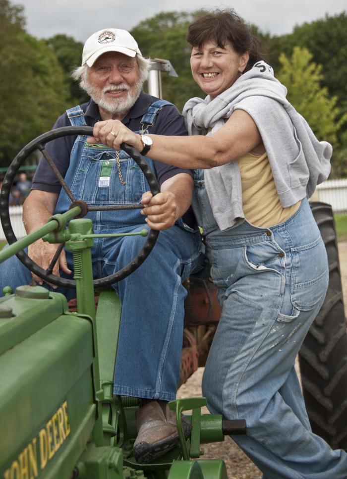 tractor john deere farmer parade