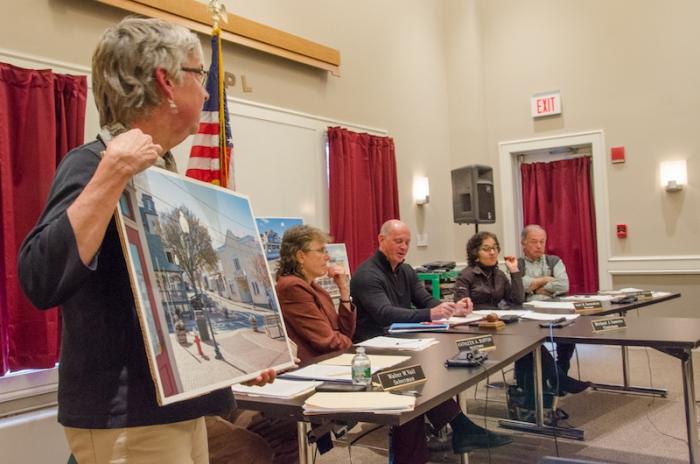 Alison Shaw discusses historical streetscape plan for Sea View avenue with selectmen.