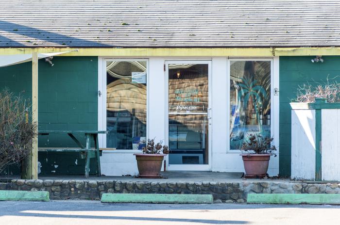The lease for Tropical Bakery and Internet Cafe will also not be renewed, property owners said.