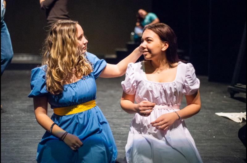 [l-r] Ella Buchert (Fantine), Hayleigh LeCoq (Fantine)