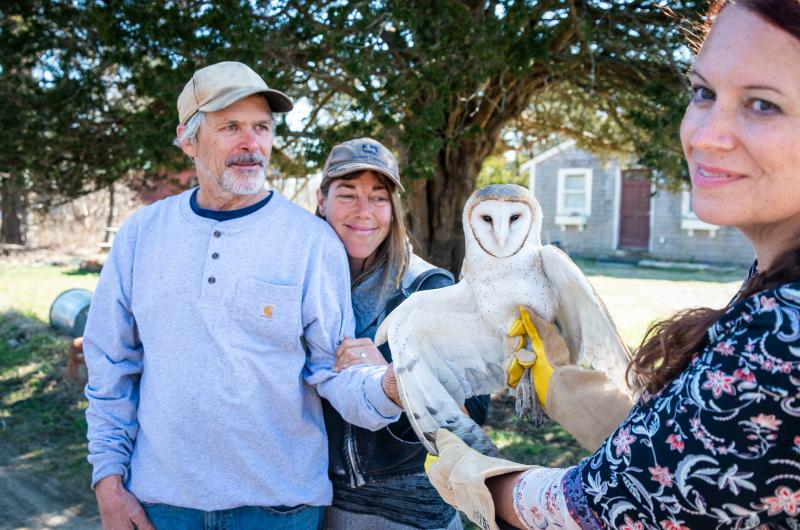 (left to right) Andrew Woodruff, Rebecca Sanders, Stephanie Ellis with the owl.