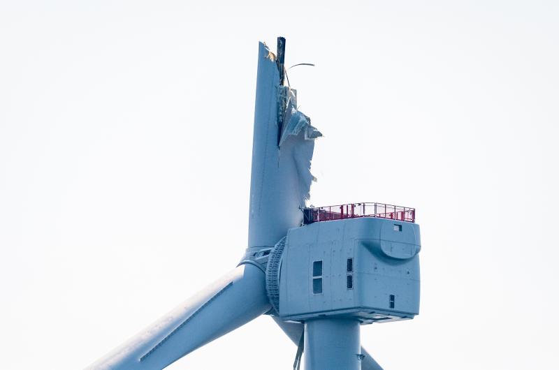 Broken blade on turbine AW 38.