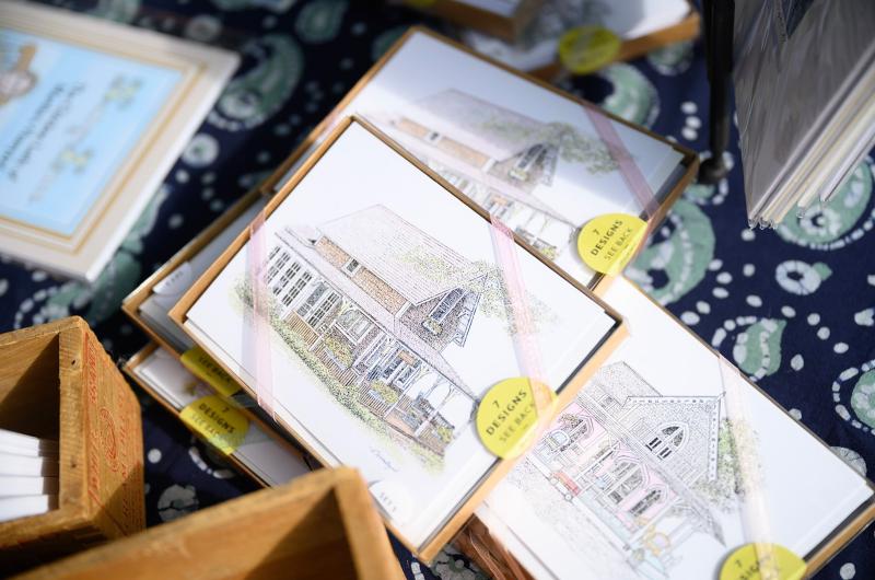 Postcard illustrations by Linda Wurm Bryant.