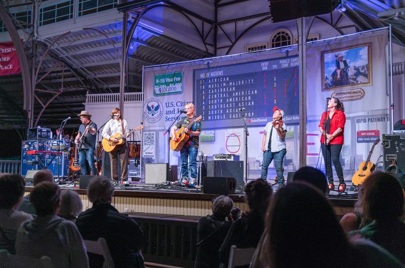 The MV Concert Series brought the duo to the Island for the first time.